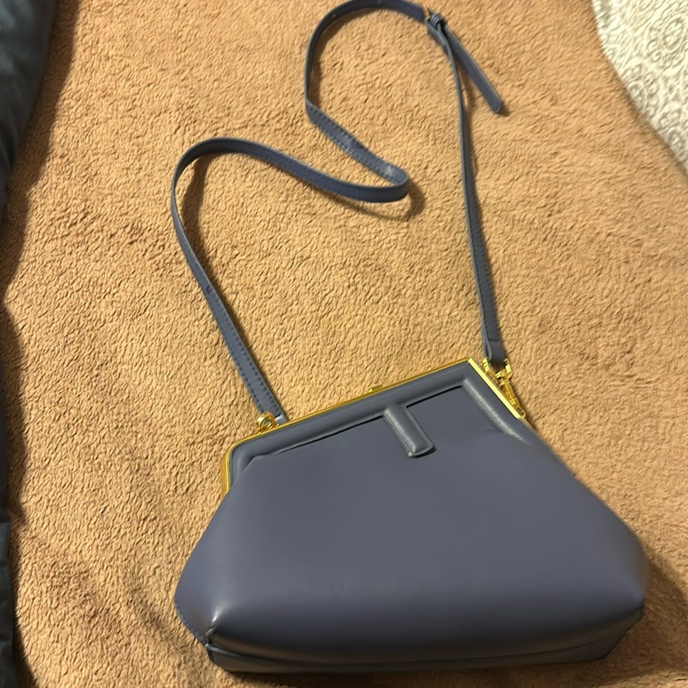 Designer-look handbag